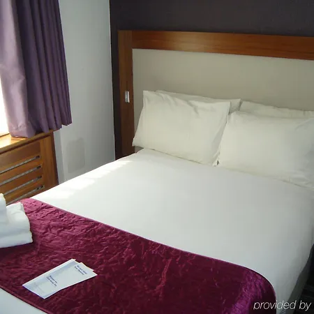 Hotel Ambassadors 3*