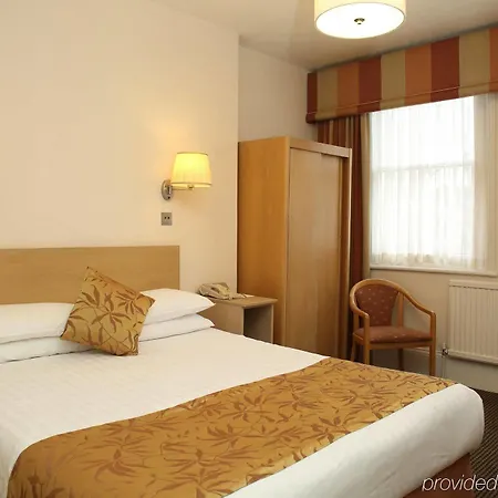 Отель Phoenix 4*