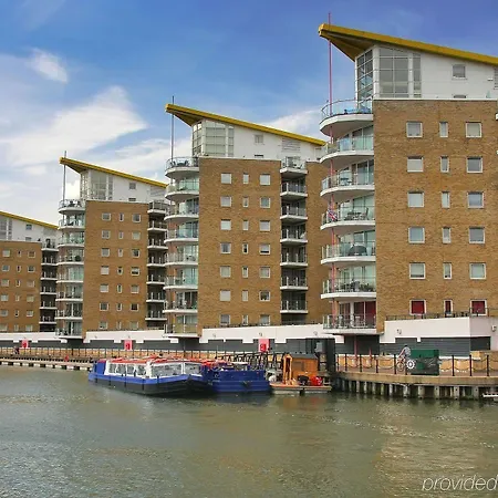 Express Limehouse By Ihg Hotel