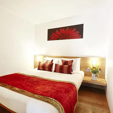 Hotel By Marriott Tower Bridge London