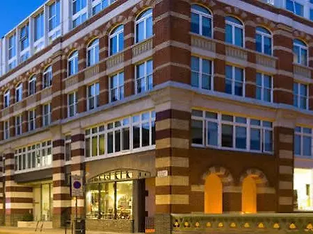 Aparthotel The Rosebery By Supercity 4*