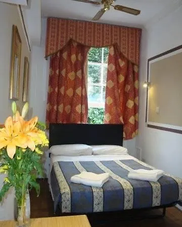 Holland Court London