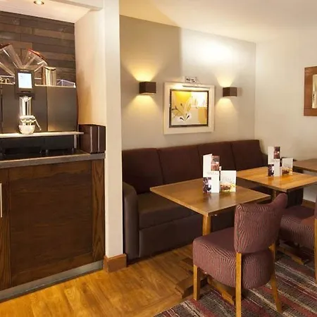 Premier Greenwich Hotel 3*