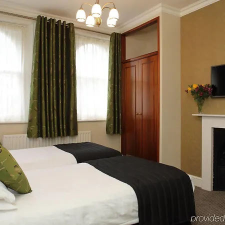 Hotel Kensington Gardens 2*