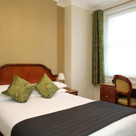Kensington Gardens Hotel 2*