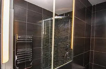 Wharf - Vintage 3* Londra