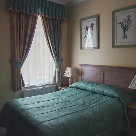 Her Majesty Bed & Breakfast