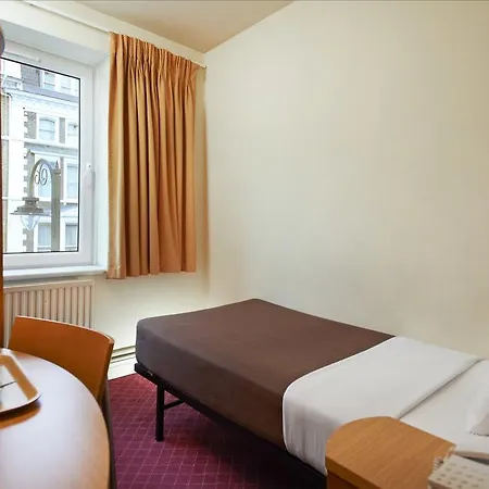 Ambassadors Hotel Londra