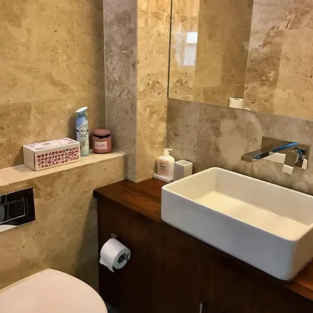 Guest house Islington Serviced