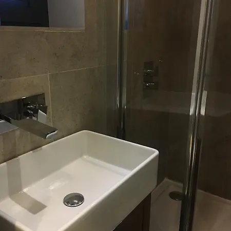 Islington Serviced