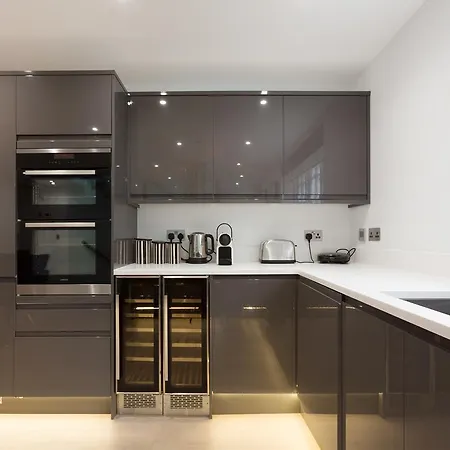 Apartment Stylish 3 Bedroom Mews South Kensington London