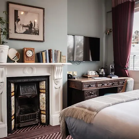 Half Moon Hotel 4*