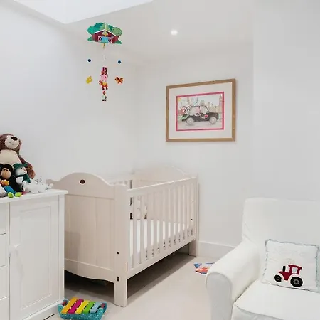 Philbeach Gardens Ii Apartment London