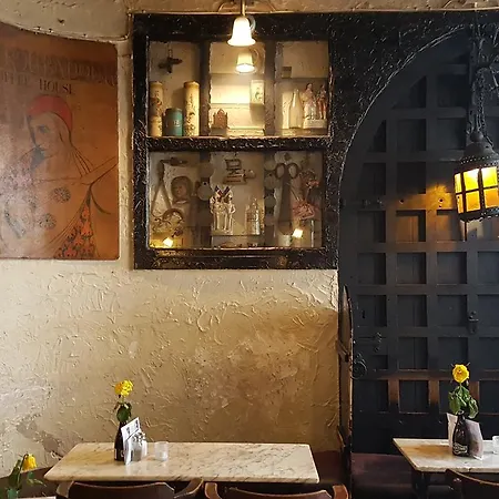 The Troubadour 3*