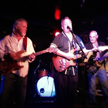 The Troubadour 3*