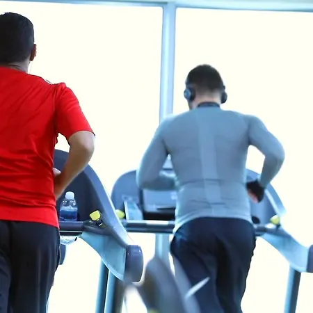 فندق ذا كونتيننتال، هيثرو 4*