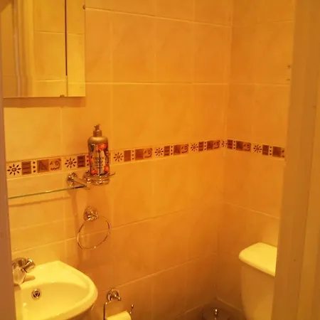 Guest house Metro London