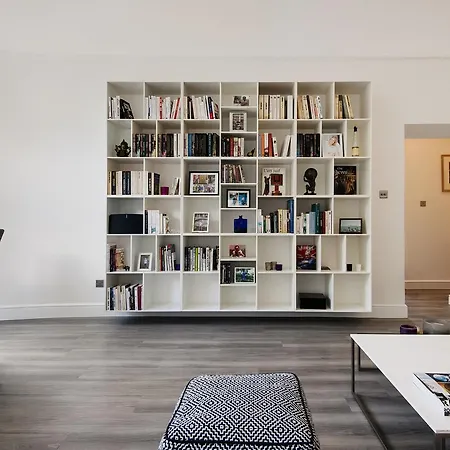 Luxurious Hampstead With Gorgeous Garden Apartment