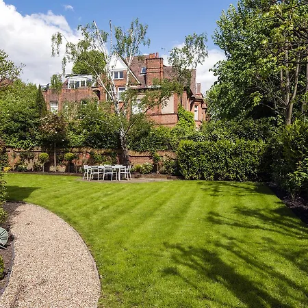 Luxurious Hampstead With Gorgeous Garden Apartment London