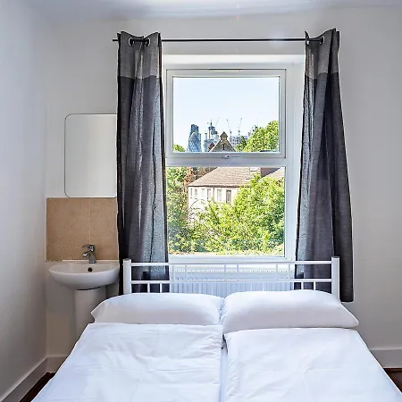 Pensjonat Eastend Beds 2*