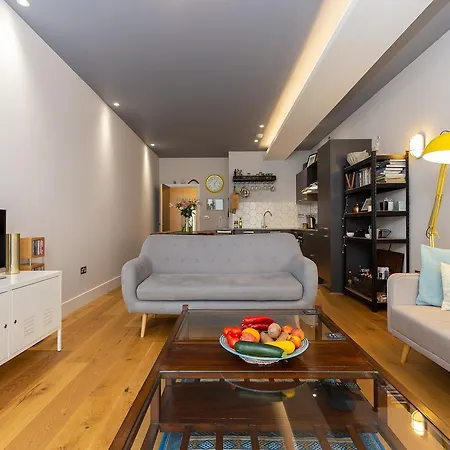 Apartment 1 Bedroom Converted Warehouse In Stoke Newington *