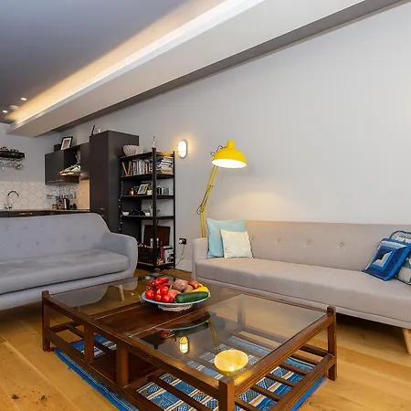 1 Bedroom Converted Warehouse In Stoke Newington *
