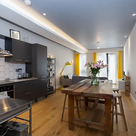 1 Bedroom Converted Warehouse In Stoke Newington Apartment London