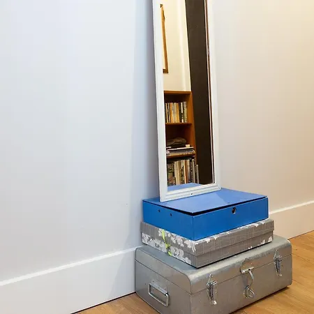Apartment 1 Bedroom Converted Warehouse In Stoke Newington
