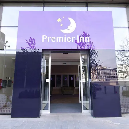 Premier Stratford Hotel 3*