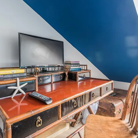 Large Family In Fulham Holiday home