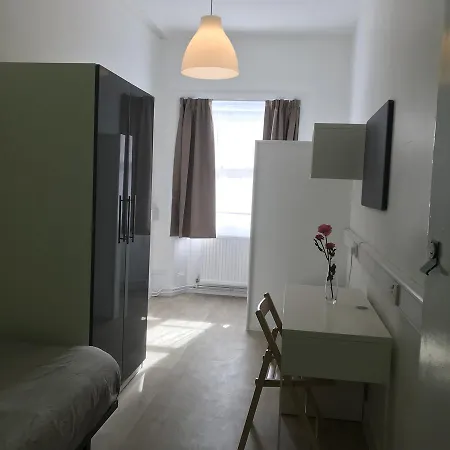 Hostel New Mansion House London