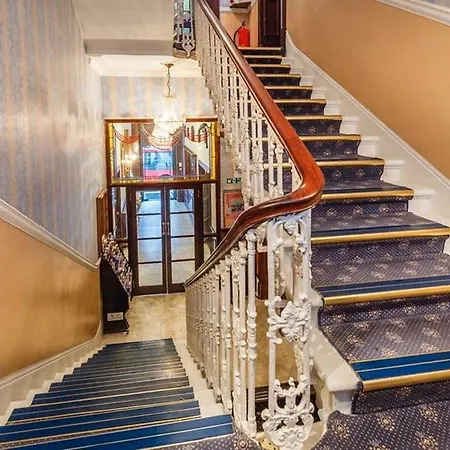 Elizabeth Hotel 4*