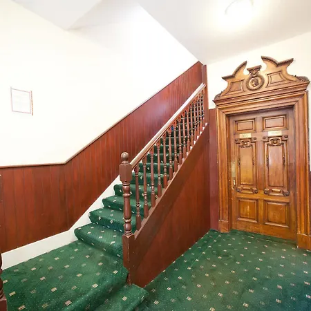 Welby Hotel
