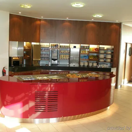 Express City, An Ihg Hotel