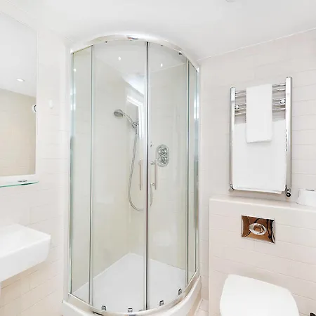 Aparthotel Hyde Park Executive 4*