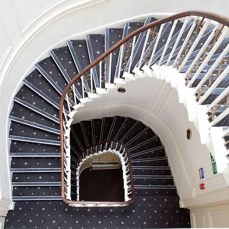 Rose Court London