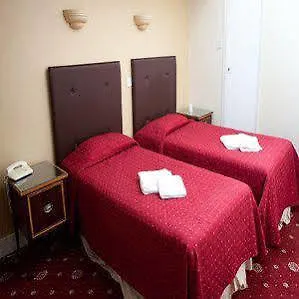 Hotell Rose Court 3*