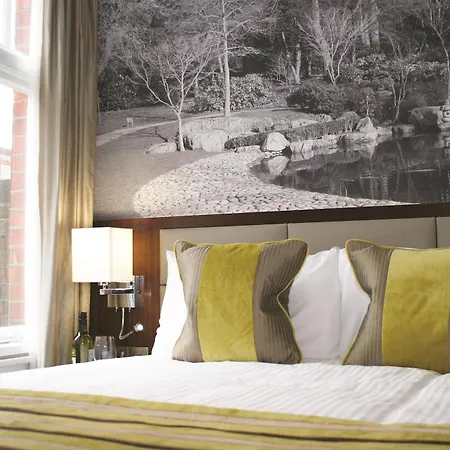 Seraphine Kensington Olympia Hotel London
