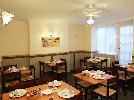 Elmwood Hotel
