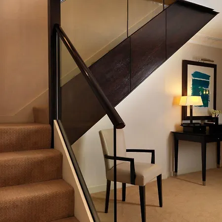 Cheval Phoenix House At Sloane Square 5* Londra