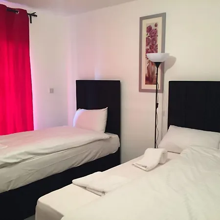 Canary Heights 3*