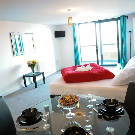 Canary Heights 3* London