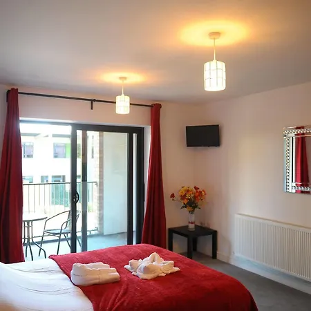 Canary Heights 3* London