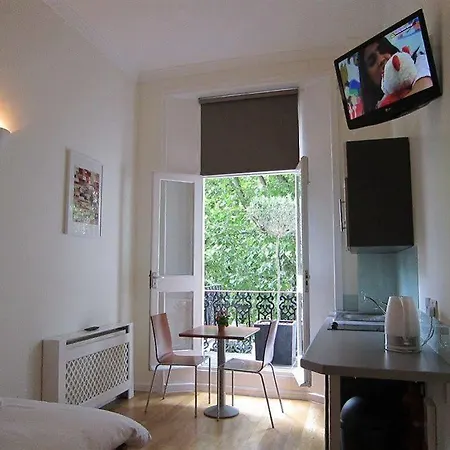 Apartment Inverness Terrace Serviced By Concept *