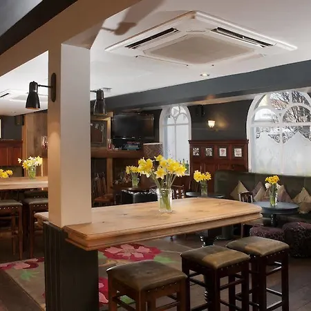 Coach & Horses 3*