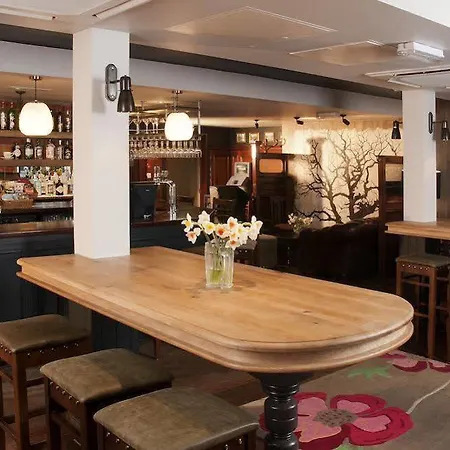 Coach & Horses 3*