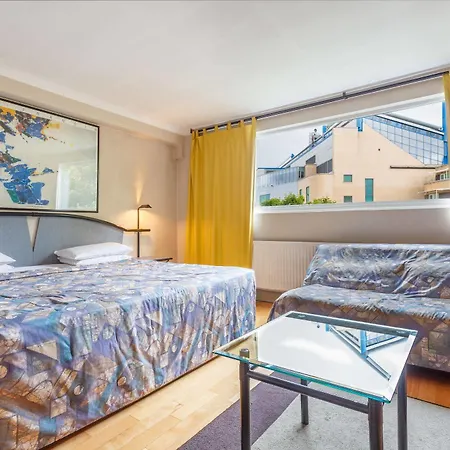 La Reserve Hotel