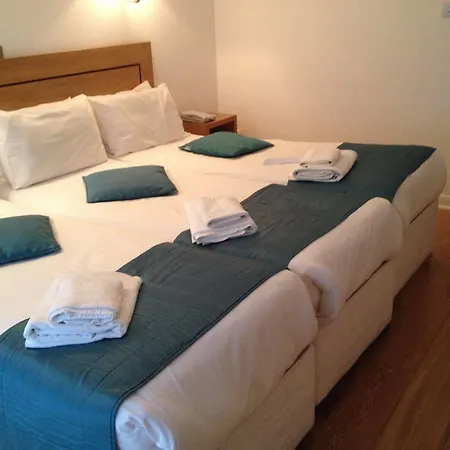 Ambassadors Hotel 3*