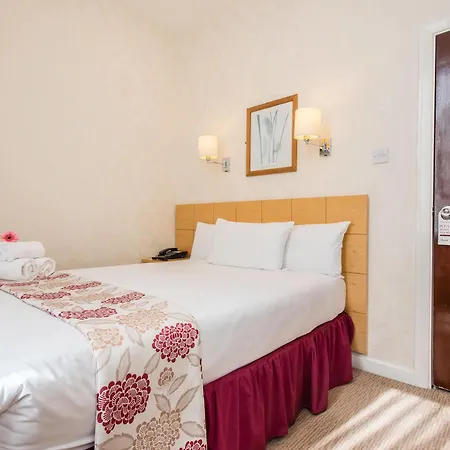 Oliver Plaza 4* London