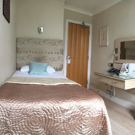 Amsterdam Hotel 2*